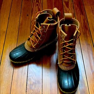 Kids classic LL Bean “Bean Boots” size 2